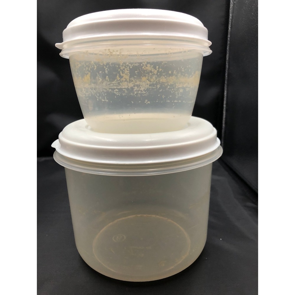 2 -VTG Rubbermaid Servin Saver Round Food Storage Containers 10 & 4 Cup 1980s